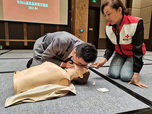 “護(hù)航長白山旅游服務(wù)，獻(xiàn)禮建黨百年”救護(hù)培訓(xùn)活動(dòng)
